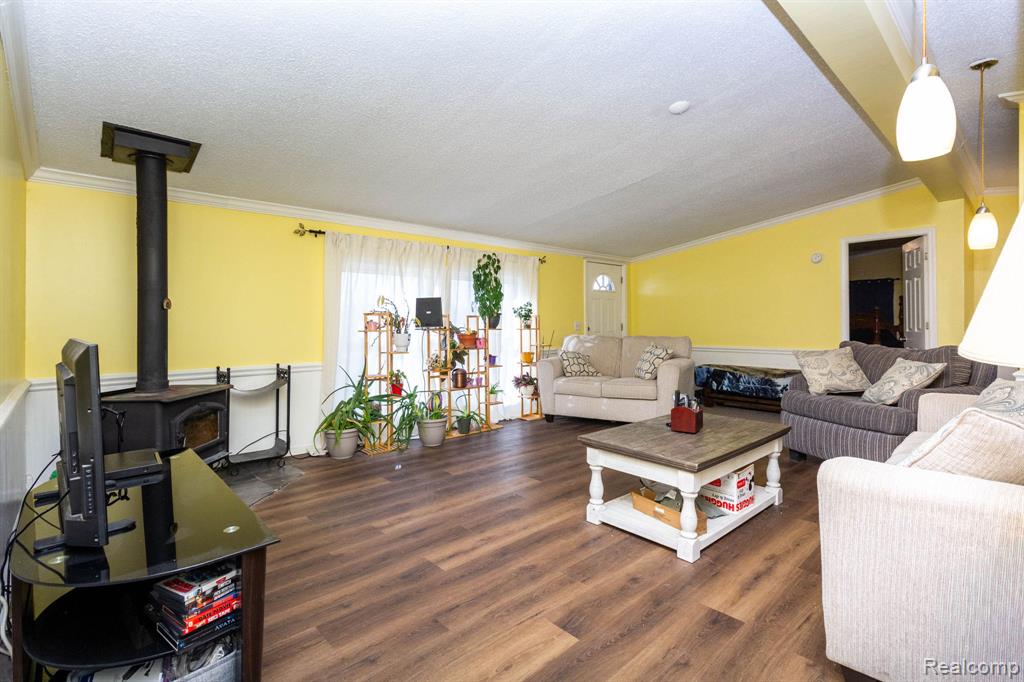 9002 Arnold Road Fair Haven, MI 48023 - Photo 8 of 43