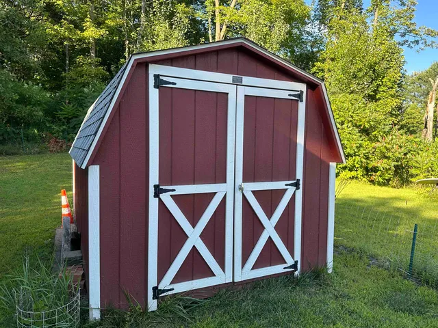 $145,000 | 376 West Highland Drive, Johnson, VT 05656