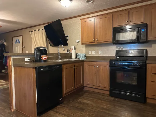 $140,000 | 376 West Highland Drive, Johnson, VT 05656