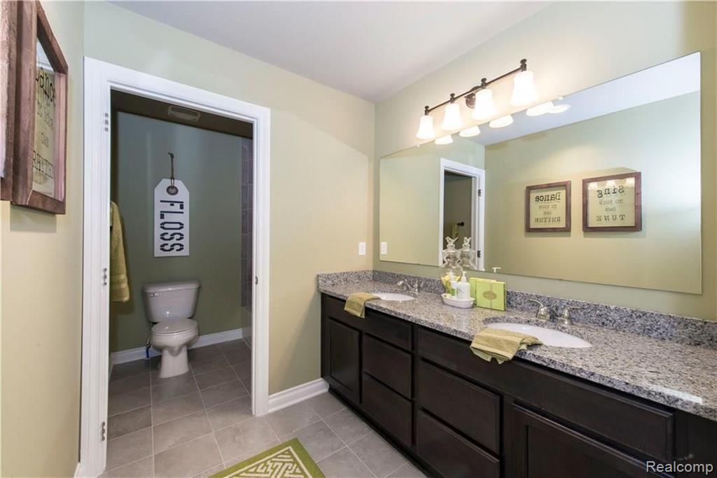 829 Balsam Circle Rochester Hills, MI 48307 - Photo 36 of 39