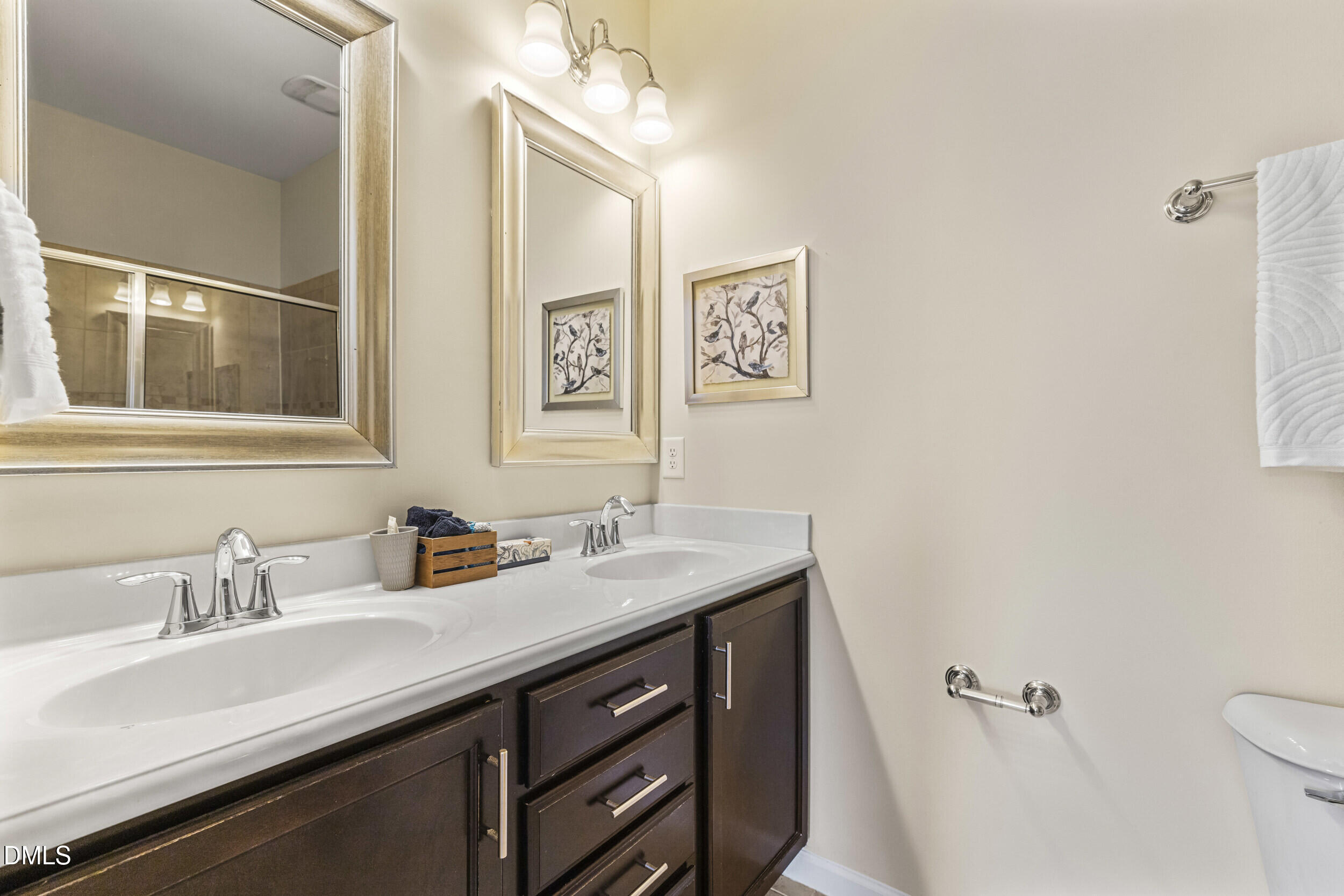 1529 Crafton Way Raleigh, NC 27607 - Photo 6 of 48 29_5i3a1861