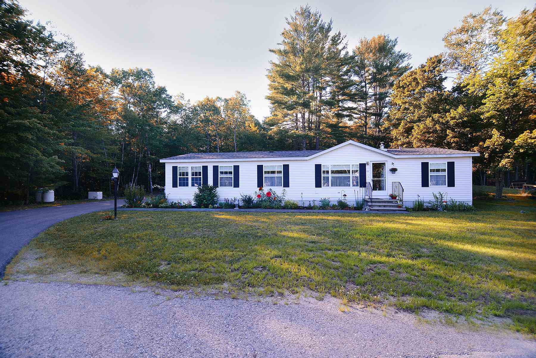 334 Fire Pond Road Hopkinton, NH 03229 - Photo 1 of 34 Gallery Image 1