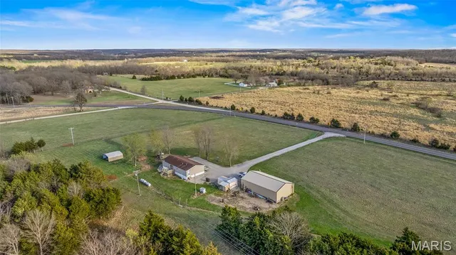 $450,000 | 13449 B Highway, Conway, MO 65632