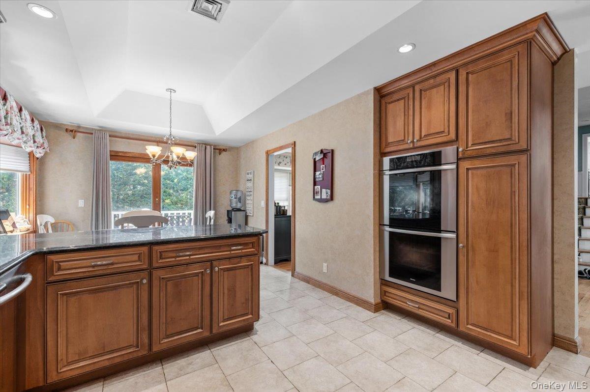 100 Cabot Road Massapequa, NY 11758 - Photo 9 of 49