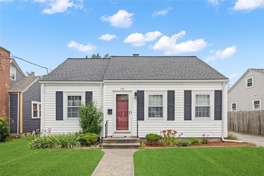 134 Edgemere Road Pawtucket, RI 02861 - Photo 1 of 23 Gallery Image 1