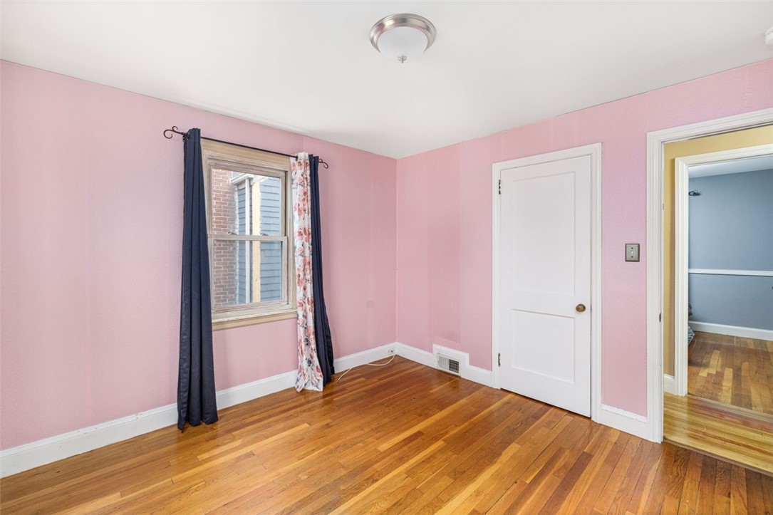 134 Edgemere Road Pawtucket, RI 02861 - Photo 9 of 23 2 of 2 bedrooms on first floor