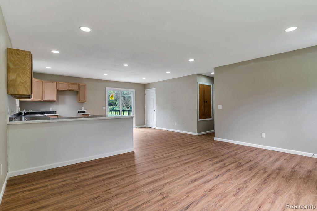 5055 Mack Road Howell, MI 48855 - Photo 7 of 26 Gallery Image 7