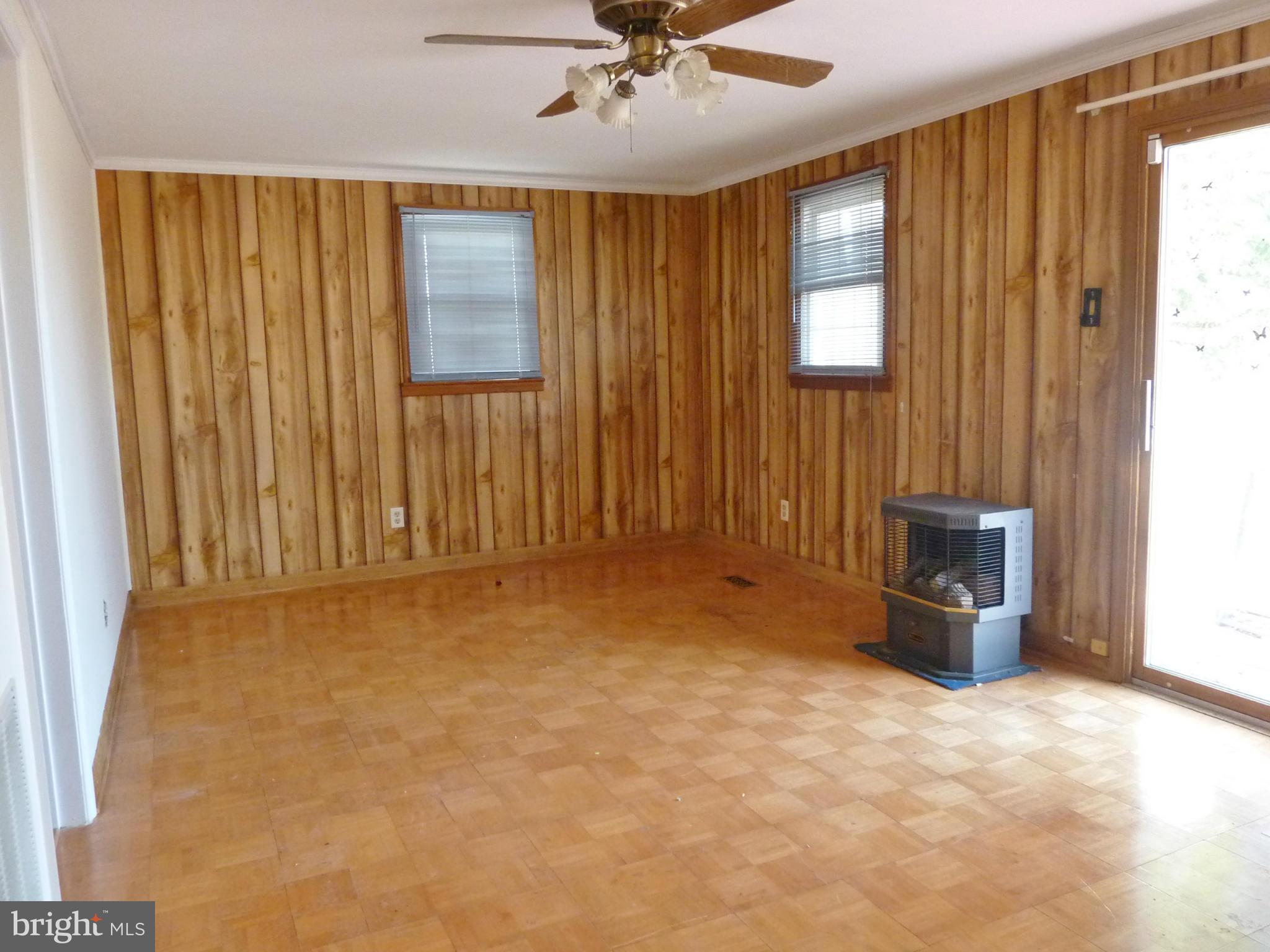 2122 Apple Pie Ridge Road Winchester, VA 22603 - Photo 11 of 30 Family Room