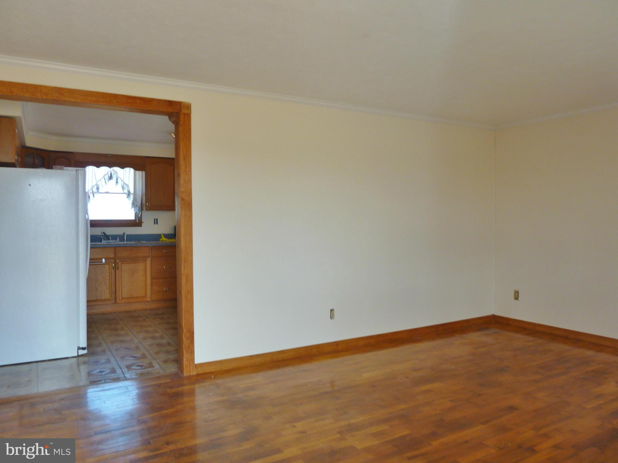 2122 Apple Pie Ridge Road Winchester, VA 22603 - Photo 6 of 30 Living Room