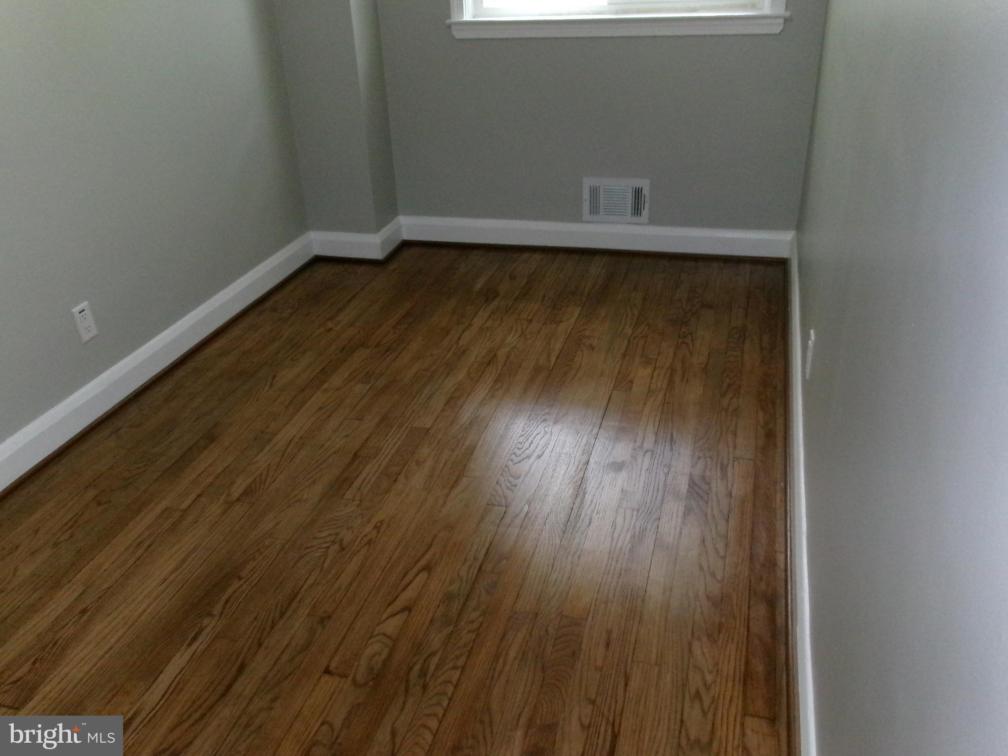 1339 Deanwood Road Baltimore, MD 21234 - Photo 13 of 49 Gallery Image 13
