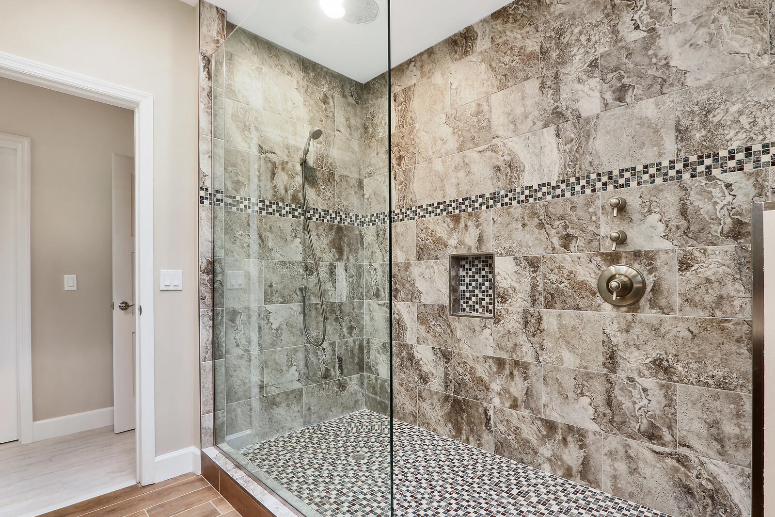 106 Toteka Circle Jupiter, FL 33458 - Photo 12 of 20 Master bathroom