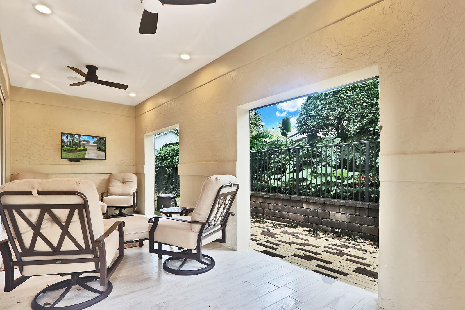 106 Toteka Circle Jupiter, FL 33458 - Photo 18 of 20 Patio area