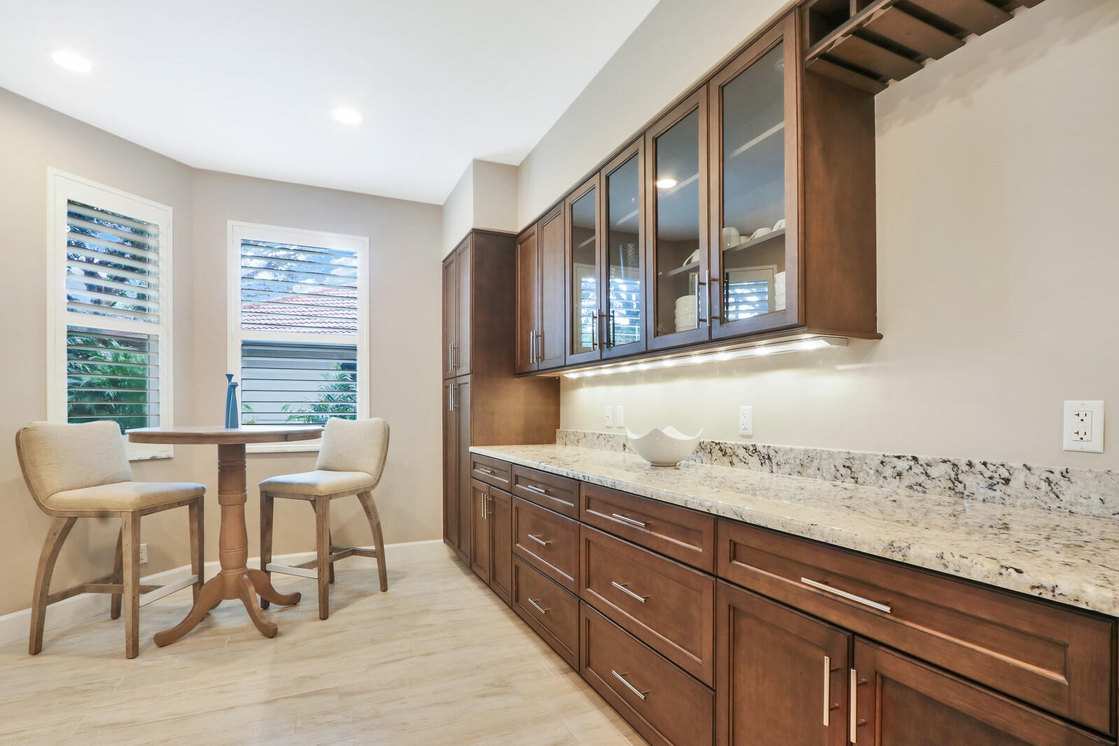 106 Toteka Circle Jupiter, FL 33458 - Photo 8 of 20 Kitchen and breakfast nook