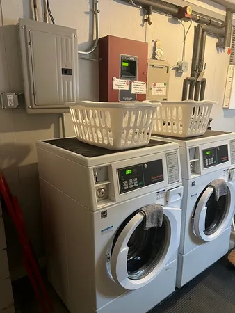 $1,400 | 2 Chesterfield Road, Unit 2, Williamsburg, MA 01096