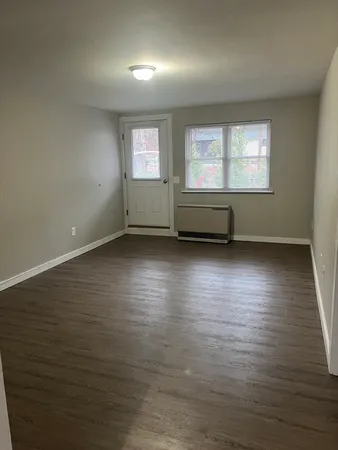 $1,400 | 2 Chesterfield Road, Unit 2, Williamsburg, MA 01096