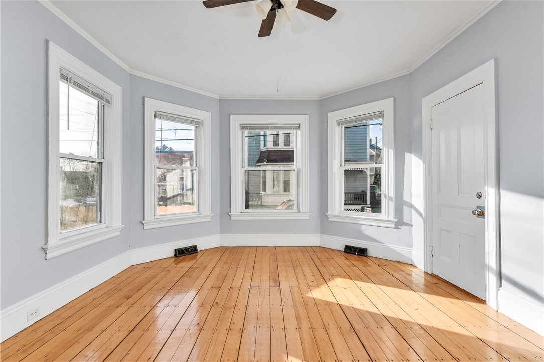 45 Wendell Street Providence, RI 02909 - Photo 3 of 41