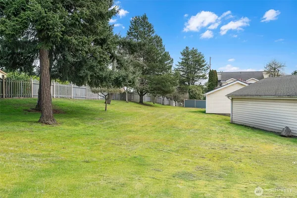 $493,000 | 18604 48th Place South, SeaTac, WA 98188