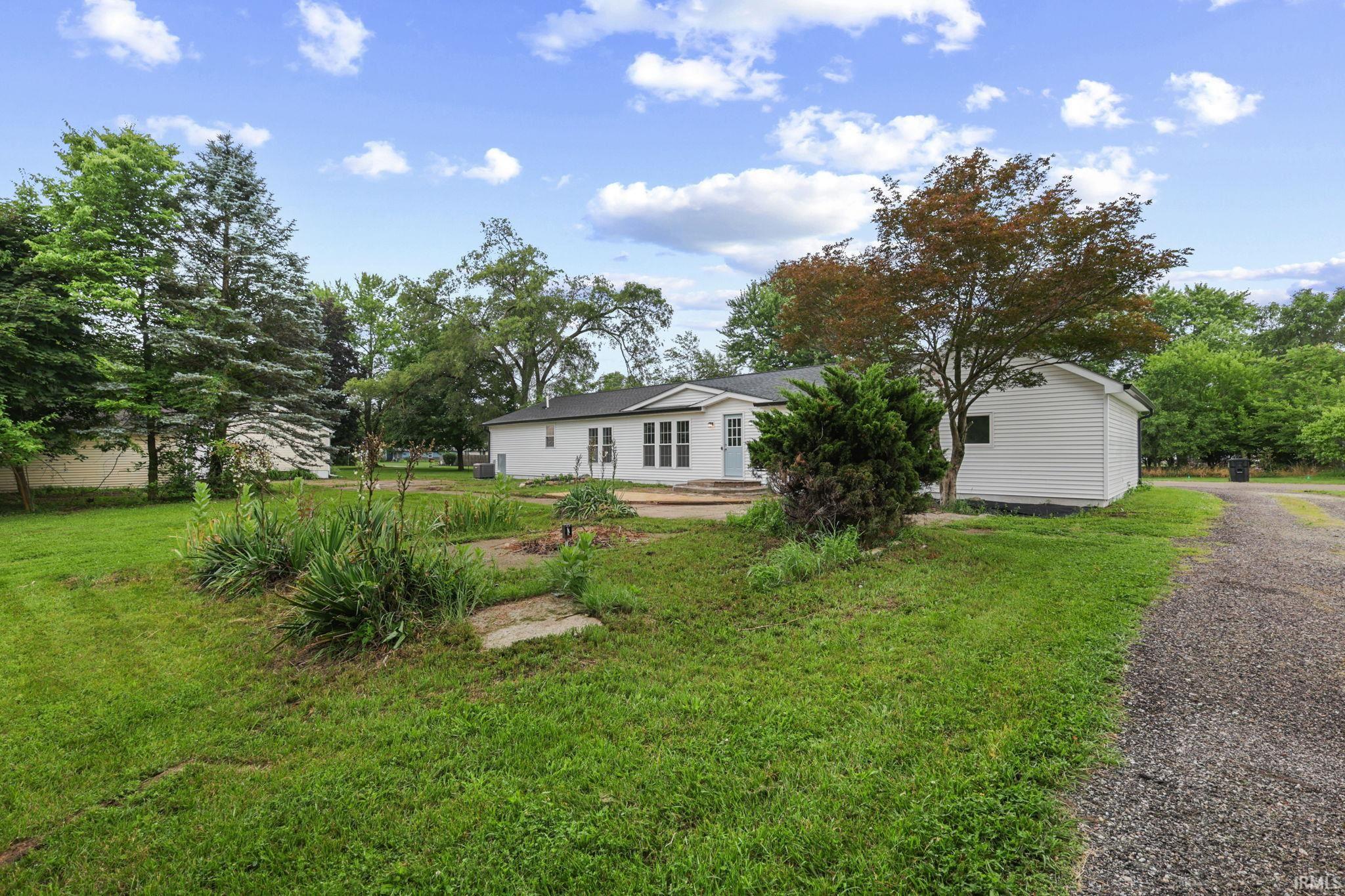 101 Clayton Street Rochester, IN 46975 - Photo 1 of 33