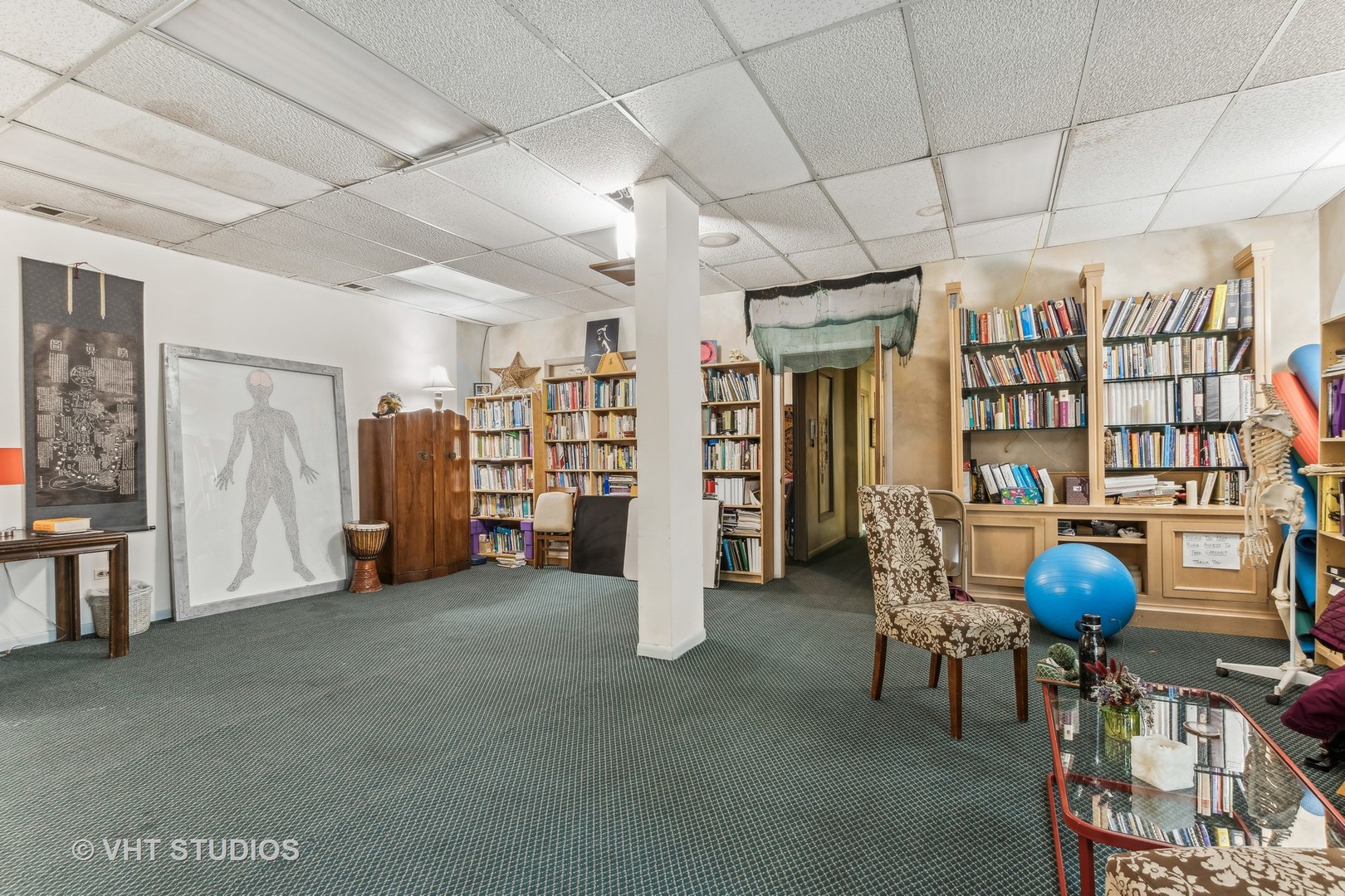 1622 West Devon Avenue Chicago, IL 60626 - Photo 16 of 36 a view of an empty room with window and furniture