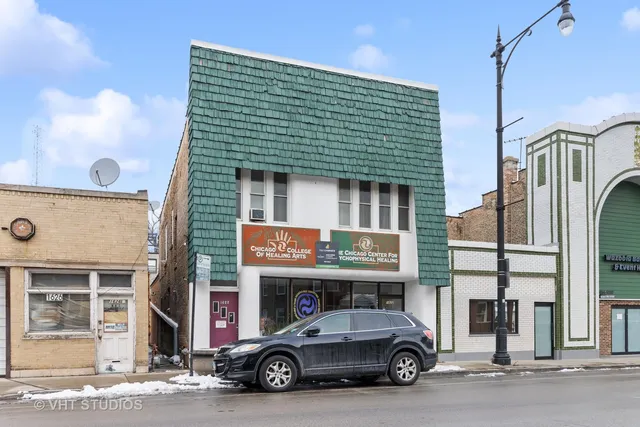 $599,900 | 1622 West Devon Avenue, Chicago, IL 60626