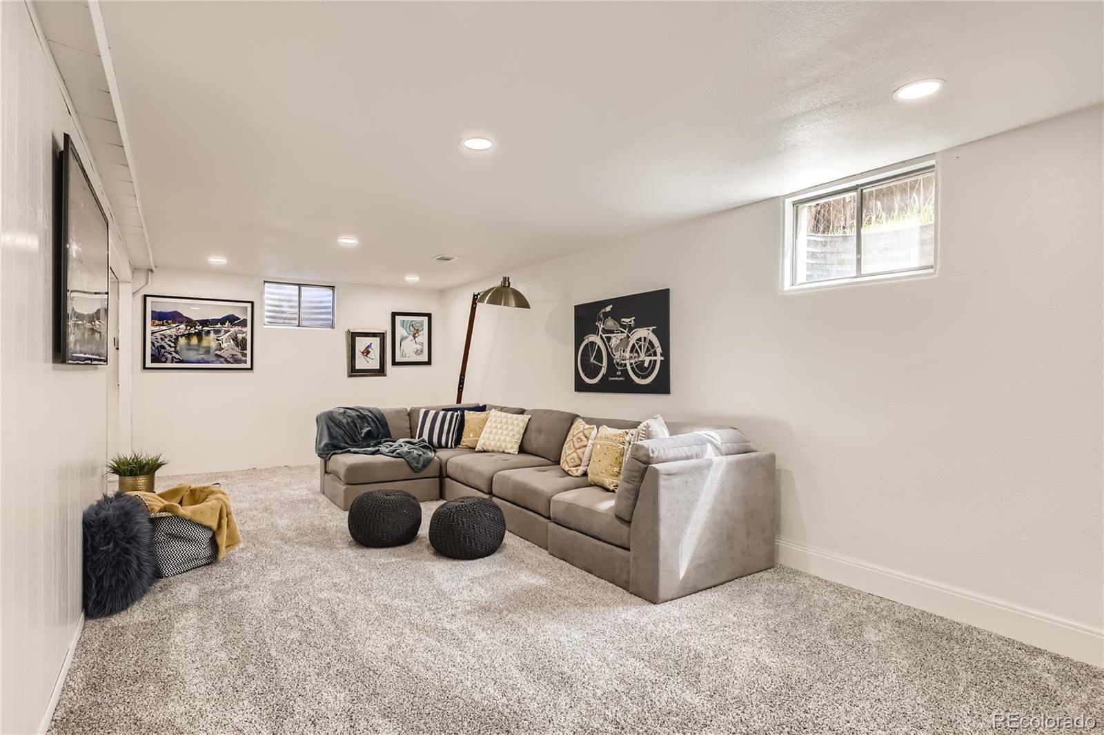 11676 West 37th Place Wheat Ridge, CO 80033 - Photo 20 of 30 a living room with furniture
