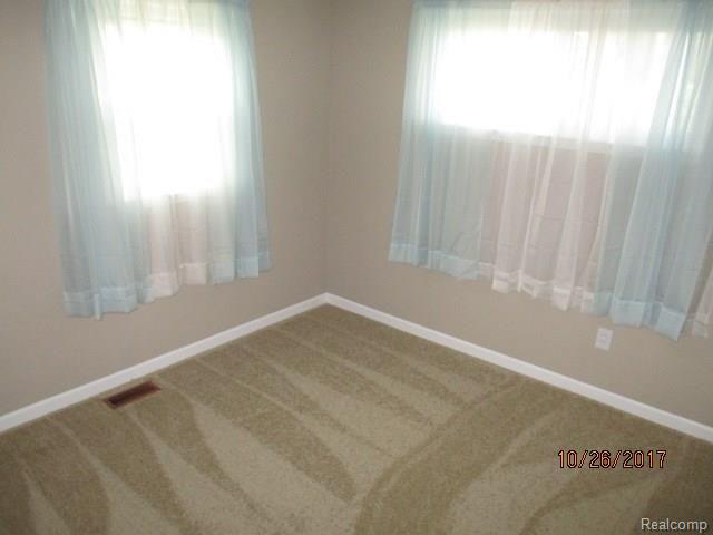 21805 Bohn Road Belleville, MI 48111 - Photo 18 of 20 IMG_0401.JPG