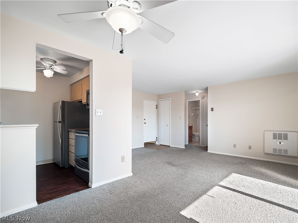 1480 Warren Road, Unit 302 Lakewood, OH 44107 - Photo 17 of 32