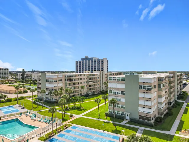 $2,500 | 2020 North Atlantic Avenue, Unit 517N, Cocoa Beach, FL 32931