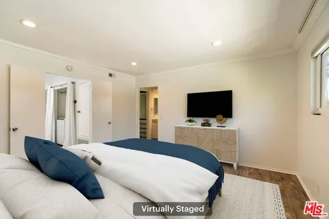 $1,049,000 | 1837 11th Street, Unit 3, Santa Monica, CA 90404