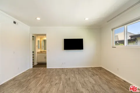 $1,049,000 | 1837 11th Street, Unit 3, Santa Monica, CA 90404