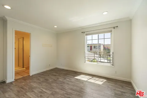 $1,049,000 | 1837 11th Street, Unit 3, Santa Monica, CA 90404
