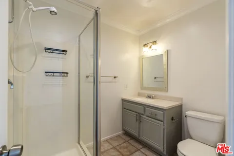 $1,049,000 | 1837 11th Street, Unit 3, Santa Monica, CA 90404