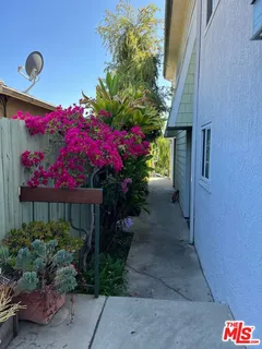 $1,049,000 | 1837 11th Street, Unit 3, Santa Monica, CA 90404