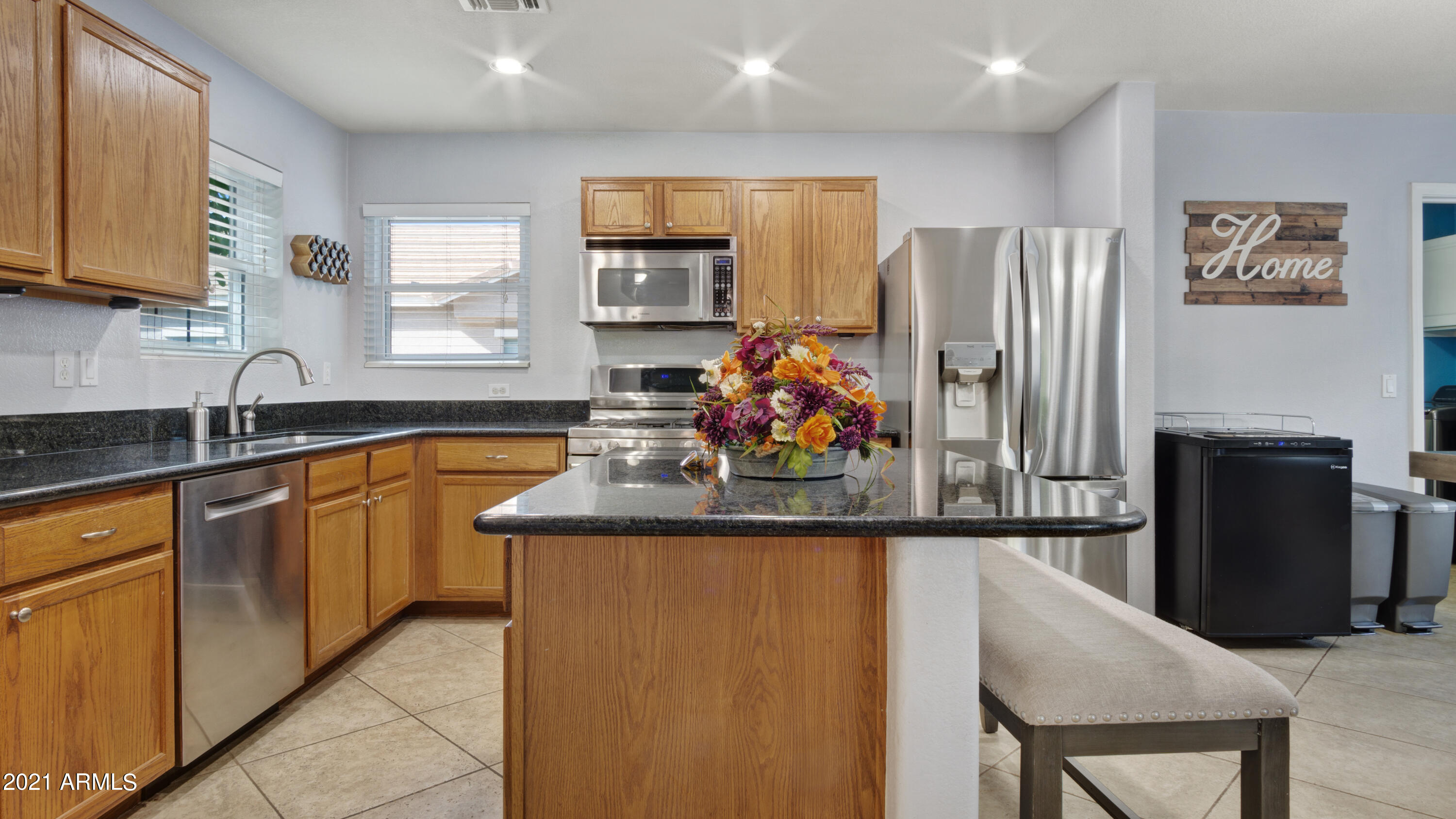 2771 South Sailors Way Gilbert, AZ 85295 - Photo 6 of 38 Interior6