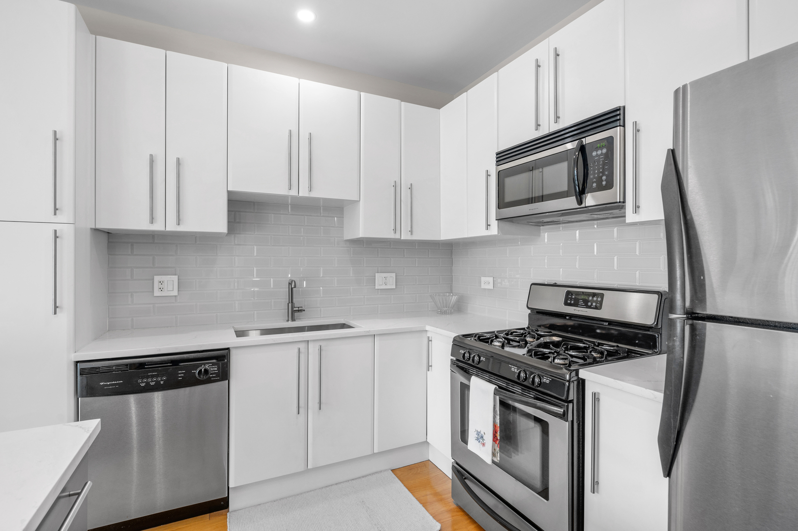 225 South Sangamon Street, Unit 804 Chicago, IL 60607 - Photo 11 of 30 Gallery Image 11