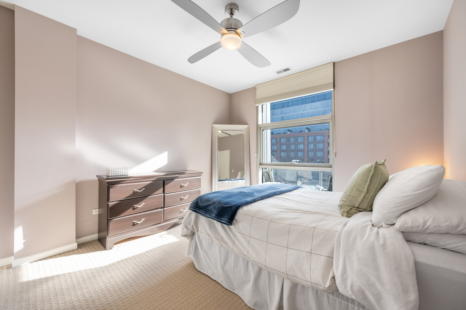 225 South Sangamon Street, Unit 804 Chicago, IL 60607 - Photo 16 of 30 Gallery Image 16