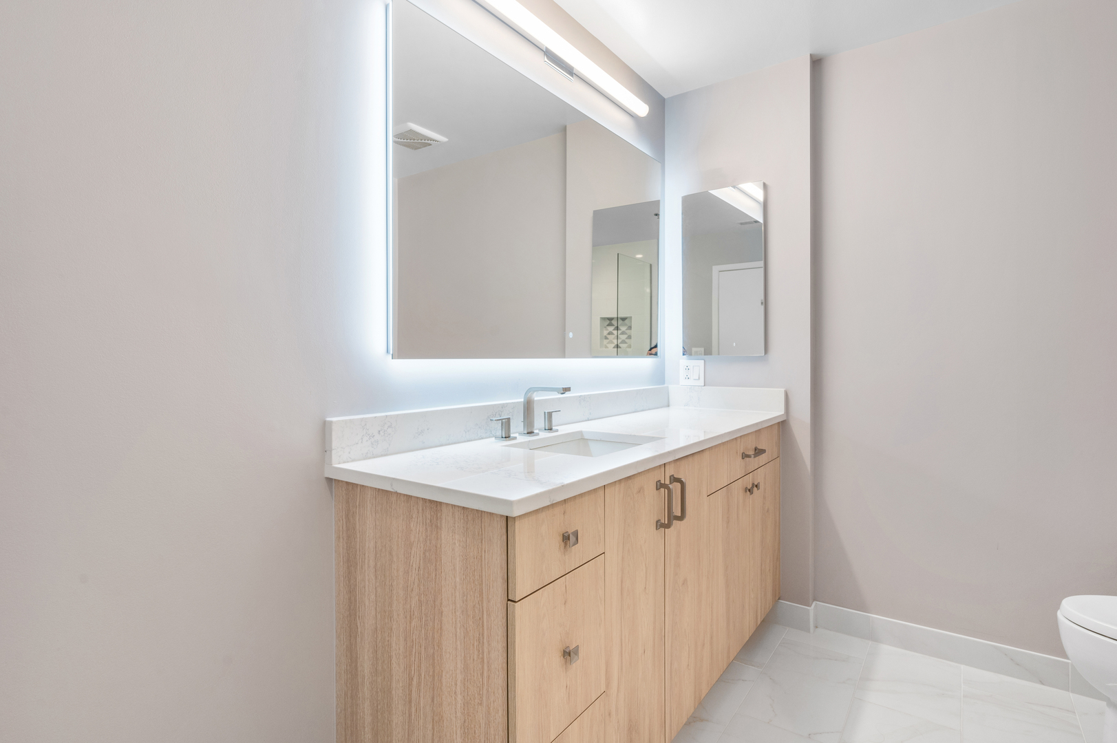 225 South Sangamon Street, Unit 804 Chicago, IL 60607 - Photo 20 of 30 Gallery Image 20