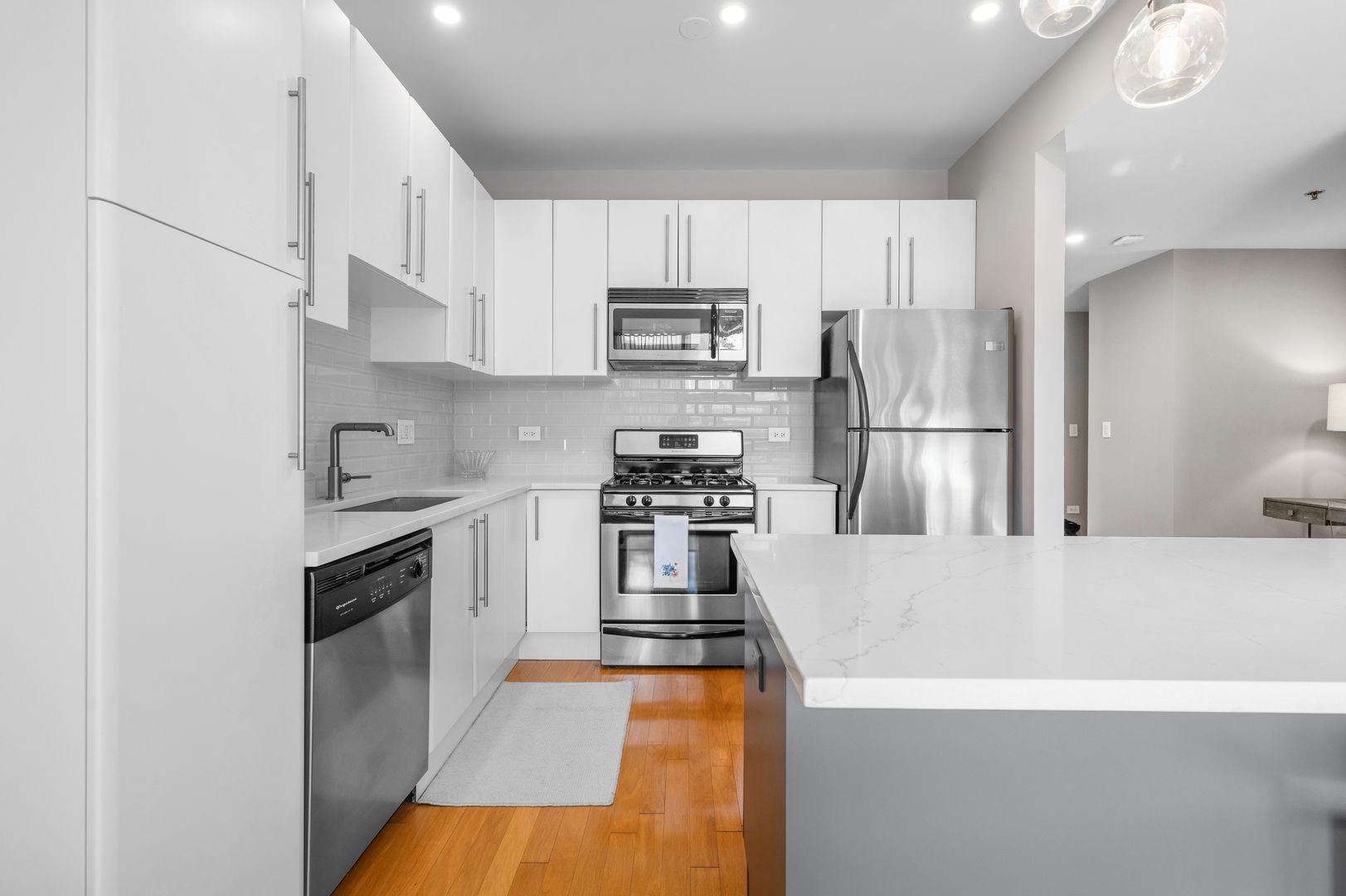 225 South Sangamon Street, Unit 804 Chicago, IL 60607 - Photo 8 of 30 Gallery Image 8