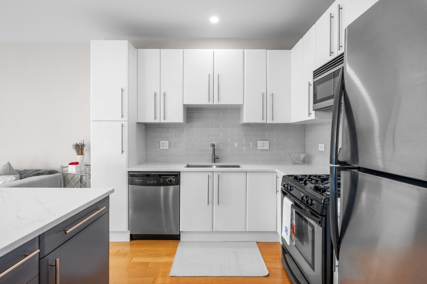 225 South Sangamon Street, Unit 804 Chicago, IL 60607 - Photo 10 of 30 Gallery Image 10