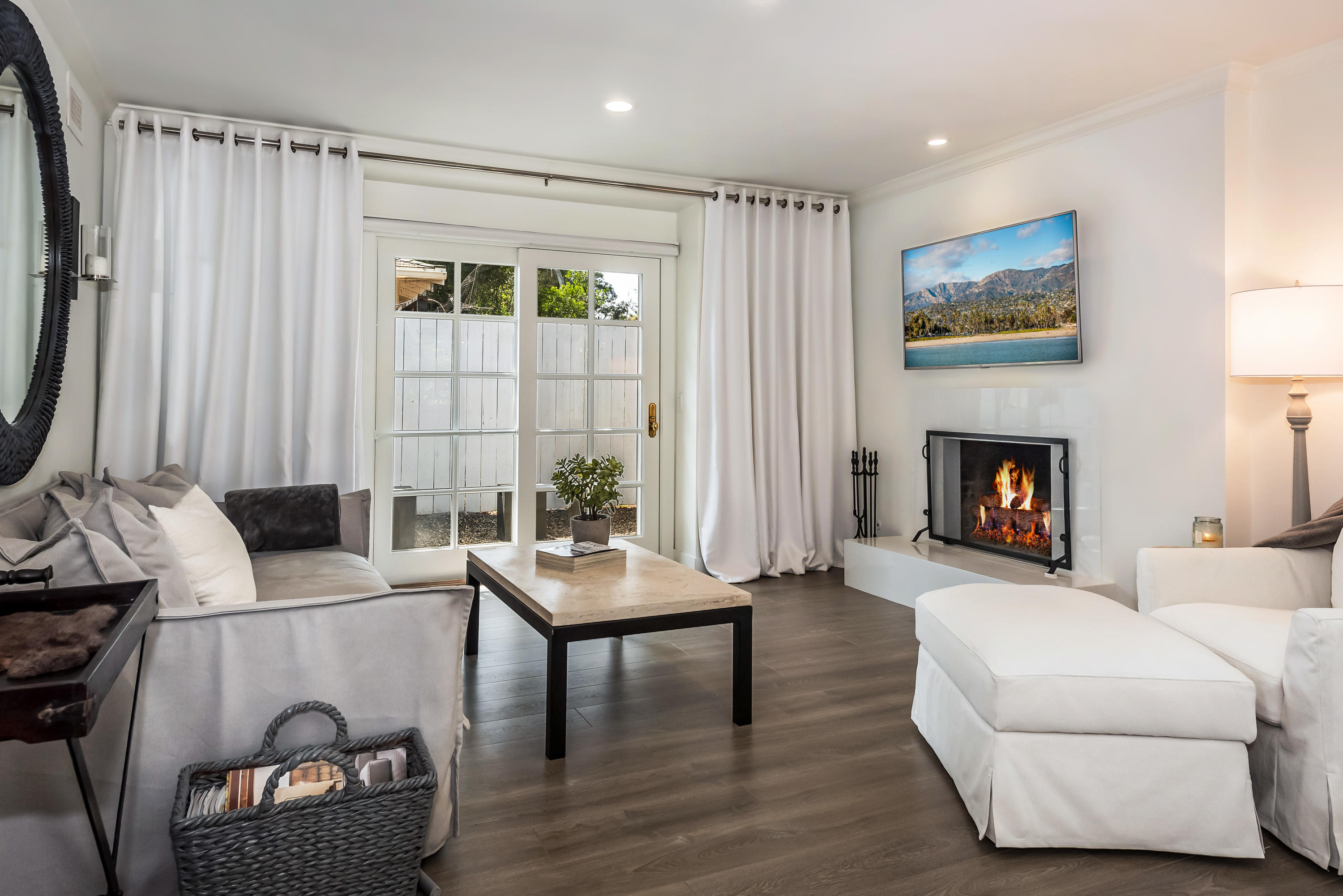 590 Santa Rosa Lane Montecito, CA 93108 - Photo 2 of 16 Living Room