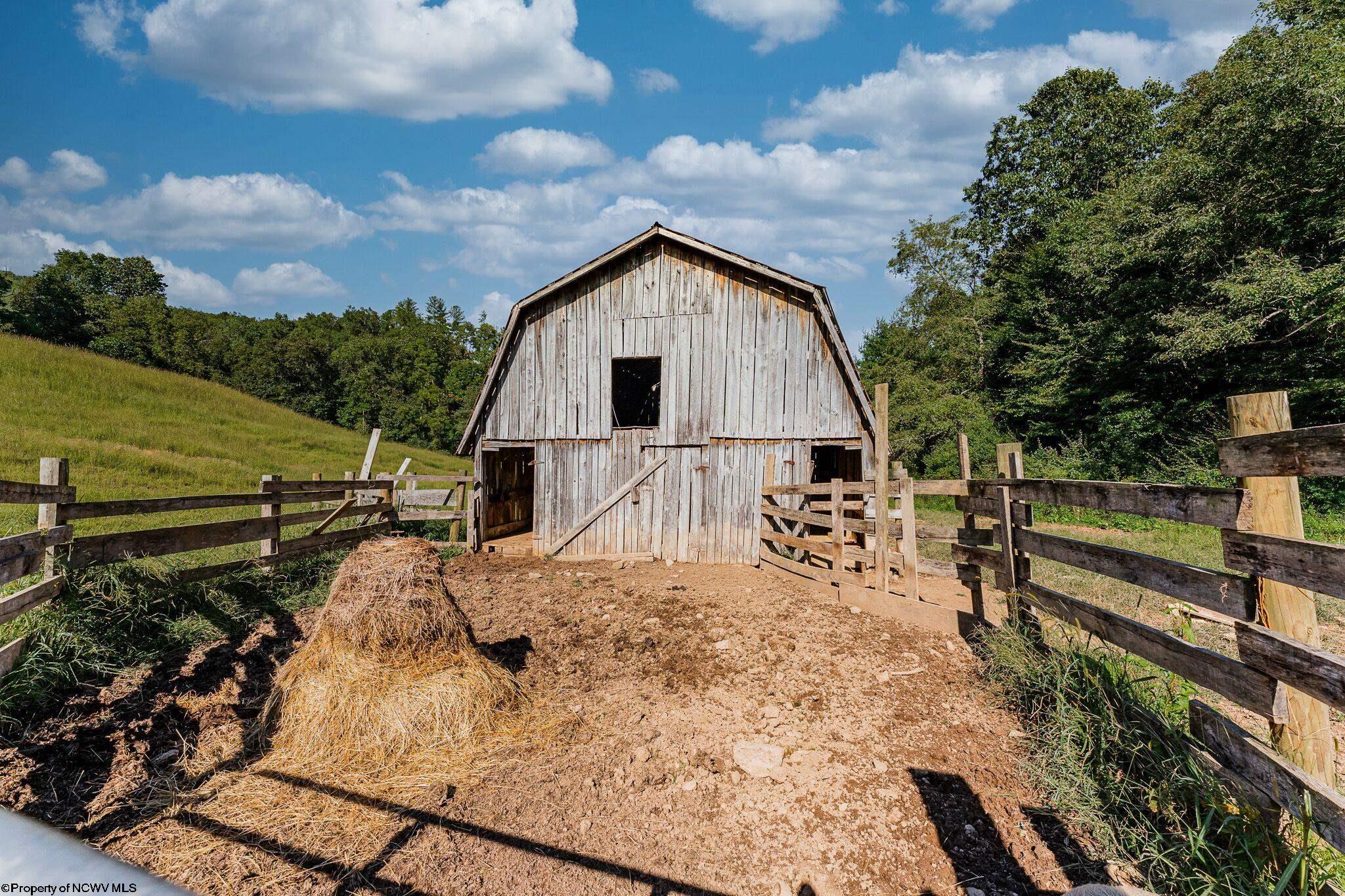 302 Hunters Cove Road Walkersville, WV 26447 - Photo 8 of 29 Gallery Image 8