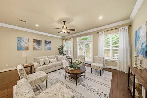 $539,000 | 5539 Kiam Street, Houston, TX 77007