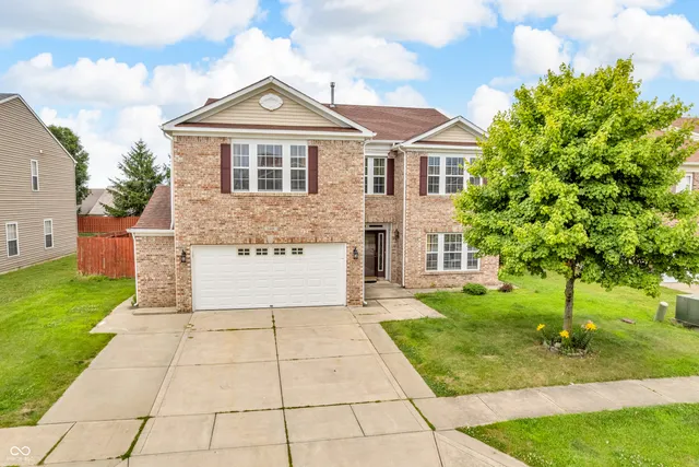 $379,900 | 1449 Danielle Drive, Indianapolis, IN 46231