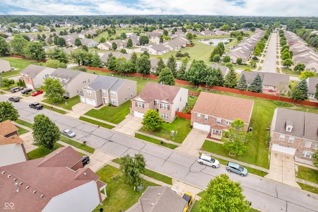 $379,900 | 1449 Danielle Drive, Indianapolis, IN 46231