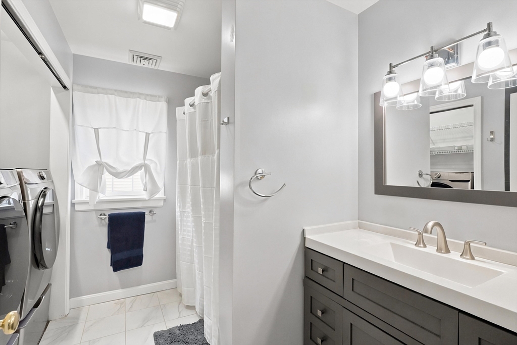 18 Rosegate Road Needham, MA 02494 - Photo 26 of 41
