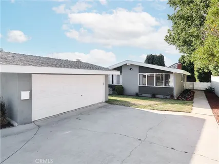 $1,699,000 | 705 West Palm Avenue, El Segundo, CA 90245