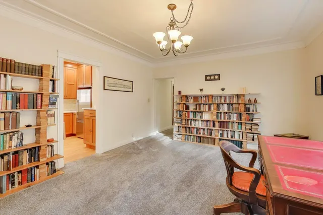 $565,000 | 413 South Oak Park Avenue, Oak Park, IL 60302