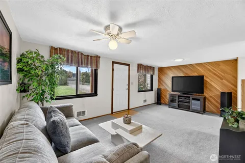 $749,000 | 17830 116th Avenue Southeast, Renton, WA 98058
