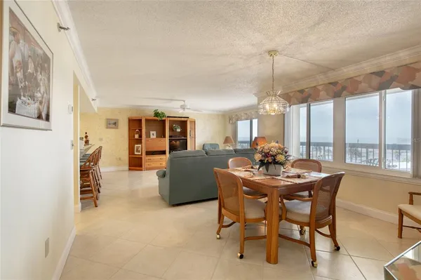 a view of a livingroom with furniture window and outside view