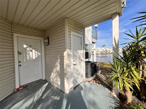 $1,700 | 2536 Woodgate Boulevard, Unit 107, Orlando, FL 32822